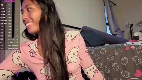 Snapshot of cherrycreme chatting on 8, 10, 2025 Cherry online show from 8, 10, 2025