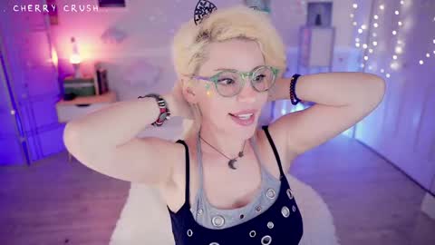 Cherry Crush  online show from 29, 3, 2026