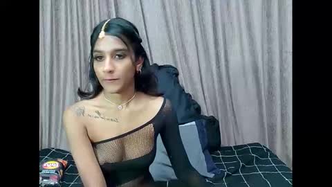 Snapshot of cherryindian4u69 chatting on 28, 12, 2024 leah online show from 28, 12, 2024