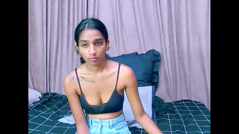 Snapshot of cherryindian4u69 chatting on 31, 12, 2024 leah online show from 31, 12, 2024