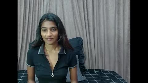 Snapshot of cherryindian4u69 chatting on 18, 1, 2025 leah online show from 18, 1, 2025