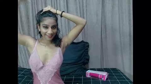 Snapshot of cherryindian4u69 chatting on 25, 1, 2025 leah online show from 25, 1, 2025
