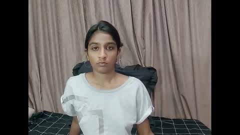 Snapshot of cherryindian4u69 chatting on 29, 1, 2025 leah online show from 29, 1, 2025