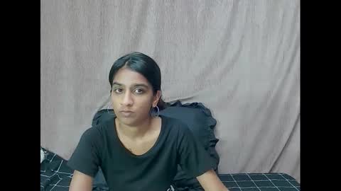 Snapshot of cherryindian4u69 chatting on 30, 1, 2025 leah online show from 30, 1, 2025