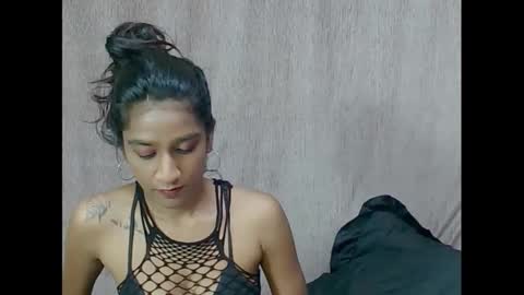 Snapshot of cherryindian4u69 chatting on 30, 1, 2025 leah online show from 30, 1, 2025