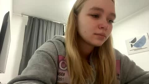 Snapshot of cherryleija chatting on 4, 5, 2026 Lei online show from 4, 5, 2026