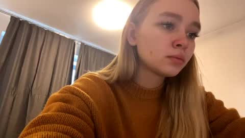 Snapshot of cherryleija chatting on 5, 5, 2026 Lei online show from 5, 5, 2026