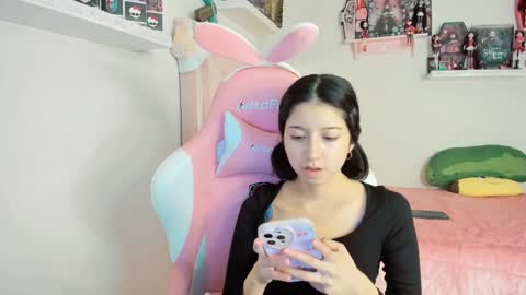 Snapshot of cherrymafer666 chatting on 15, 12, 2024 cherrycute666 online show from 15, 12, 2024