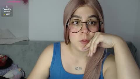 Snapshot of cherrypeach_ chatting on 7, 10, 2025 cherrypeach_ online show from 7, 10, 2025