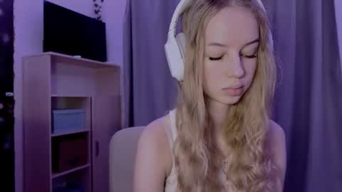 Evie online show from 28, 10, 2025