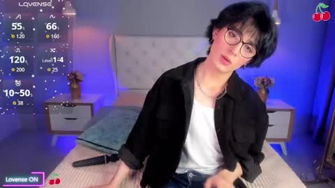 Snapshot of cherryy_boy chatting on 12, 10, 2025 Matias online show from 12, 10, 2025