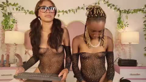 Snapshot of cherylandtoni chatting on 7, 7, 2026 CherylandToni online show from 7, 7, 2026