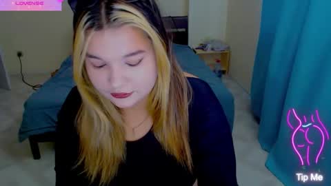 Snapshot of cherylblosso chatting on 14, 10, 2025 Cherylblosso online show from 14, 10, 2025