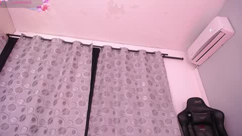 cherylfoster_ online show from 23, 1, 2025