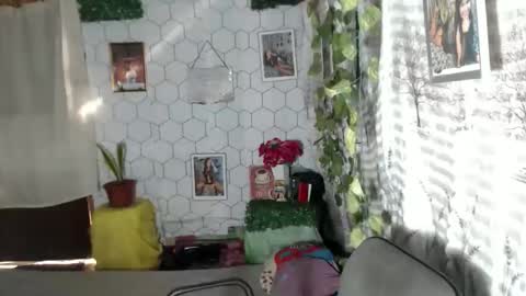 Snapshot of chescahotxxxl chatting on 5, 10, 2025 chescahotxxxl online show from 5, 10, 2025