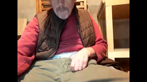 Snapshot of chevy69 chatting on 18, 12, 2024 chevy69 online show from 18, 12, 2024