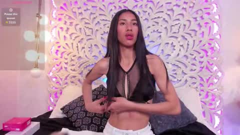 Snapshot of chiara_evanns chatting on 17, 9, 2025 Caro online show from 17, 9, 2025