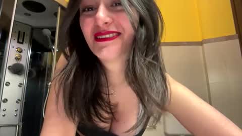 Snapshot of chicamala872876 chatting on 10, 5, 2026 chicamala872876 online show from 10, 5, 2026