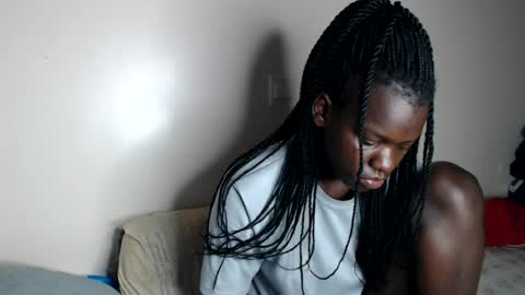 Snapshot of chichie_ chatting on 28, 7, 2026 chichie_ online show from 28, 7, 2026