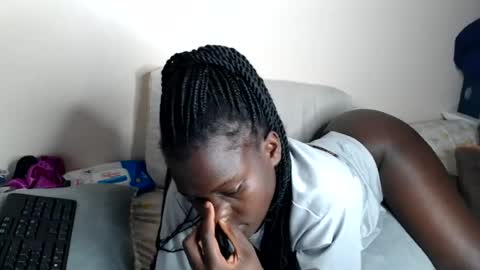 Snapshot of chichie_ chatting on 30, 7, 2026 chichie_ online show from 30, 7, 2026