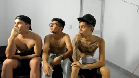 Snapshot of chicossex02 chatting on 24, 7, 2026 chicossex02 online show from 24, 7, 2026