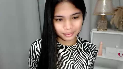 Snapshot of chictemptation_ chatting on 4, 6, 2026 CRISTINE3. online show from 4, 6, 2026