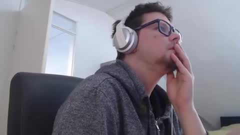 chillzonecam online show from 24, 4, 2026