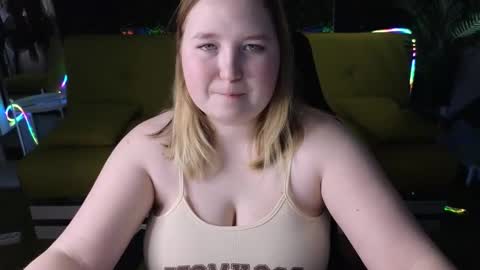 Snapshot of chimberwol chatting on 11, 3, 2025 Chim-Chim online show from 11, 3, 2025