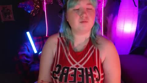 Snapshot of chimberwol chatting on 29, 10, 2025 Chim-Chim online show from 29, 10, 2025