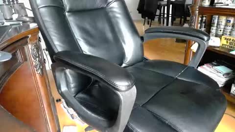 Snapshot of chiphoneman chatting on 7, 3, 2026 chiphoneman online show from 7, 3, 2026