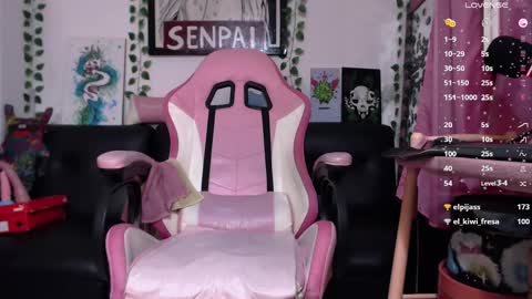 chise chann online show from 6, 3, 2025