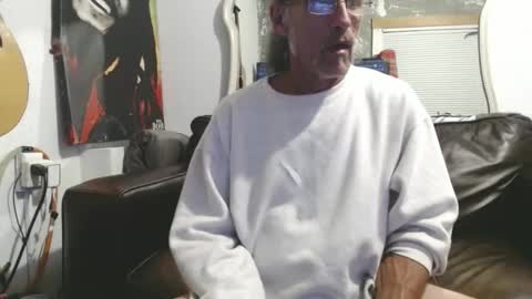 Snapshot of chitwnhustler chatting on 5, 1, 2025 SpunHung online show from 5, 1, 2025