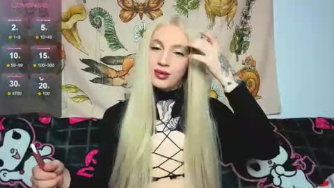 Chloe INDEPENDENT MODEL online show from 18, 6, 2026