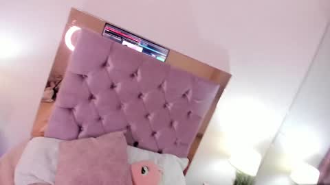 Snapshot of chloe__evans_ chatting on 23, 1, 2025 Chloe online show from 23, 1, 2025