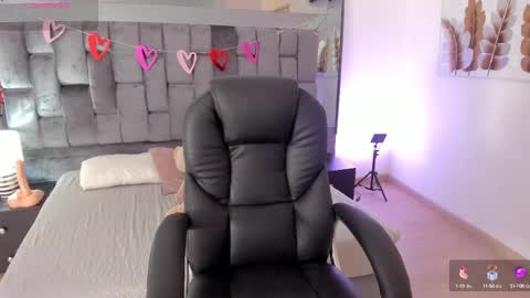 Snapshot of chloe__evans_ chatting on 16, 2, 2025 Chloe online show from 16, 2, 2025