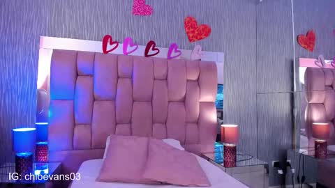 Snapshot of chloe__evans_ chatting on 30, 9, 2025 Chloe online show from 30, 9, 2025