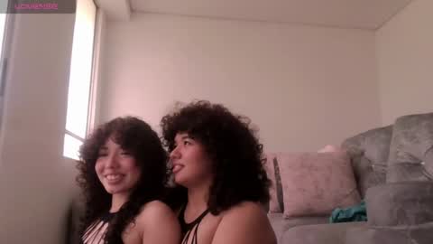 Snapshot of chloe_and_violeta chatting on 25, 7, 2026 chloe_and_violeta online show from 25, 7, 2026