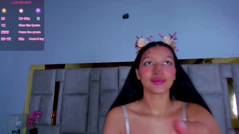 Snapshot of chloe_argelnt chatting on 21, 10, 2025 chloe_argelnt online show from 21, 10, 2025