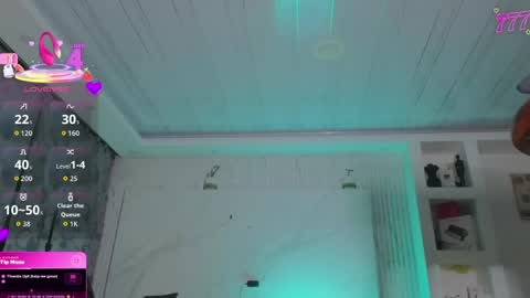 chloe_cooperr online show from 18, 4, 2026