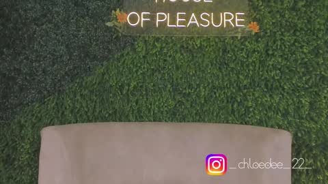 Chloe online show from 28, 9, 2025