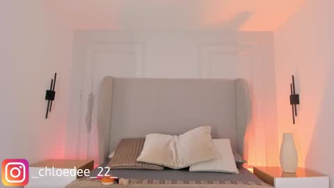 Chloe online show from 6, 2, 2026