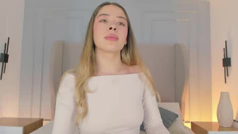 Chloe online show from 19, 4, 2026