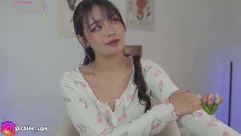 Snapshot of chloe_evans12 chatting on 22, 5, 2026 Chloe online show from 22, 5, 2026