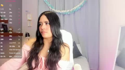 Chloe online show from 15, 4, 2026