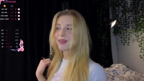 Arianaa Mourrr online show from 23, 12, 2024