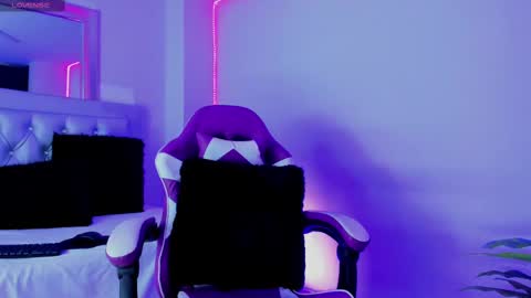 chloe_jacksonn online show from 22, 9, 2025