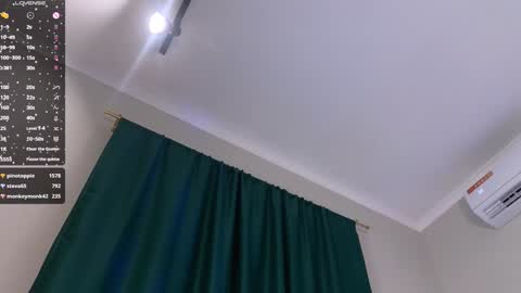 Snapshot of chloe_jeense chatting on 26, 12, 2024 Chloe online show from 26, 12, 2024