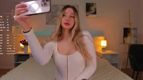 Chloe Lov GTM2 Mon Tue Thu Sat Sun 0400am - 1030m online show from 25, 2, 2025