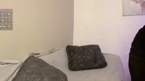 Snapshot of chloe_peach_ chatting on 18, 4, 2026 chloe_peach_ online show from 18, 4, 2026