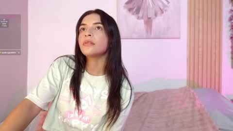 Snapshot of chloe_peach_ chatting on 30, 4, 2026 chloe_peach_ online show from 30, 4, 2026
